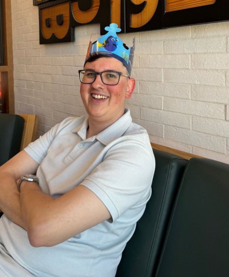 No, lloro de la risa al verte la cara de virgen que tienes.