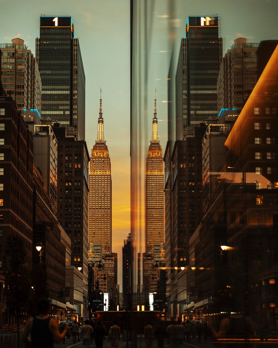 alex_jawfox's tweet image. “Fall time in NYC” a shot I snapped after work.