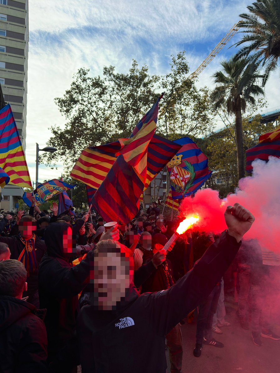 NOSTRAENSENYA's tweet image. Passió blaugrana sense límits 🗣️

Aquí estem els culers….!