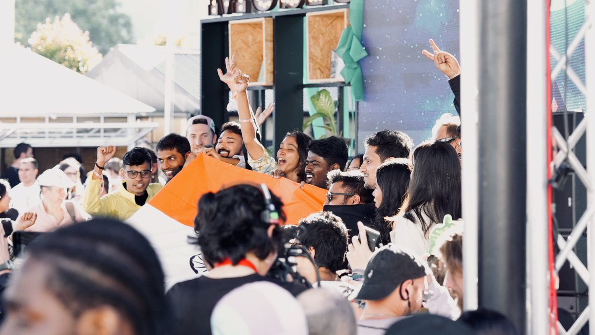 ShubhamTotu's tweet image. “go back to your country”

we’re taking devconnect with us. 2026, mumbai, india.