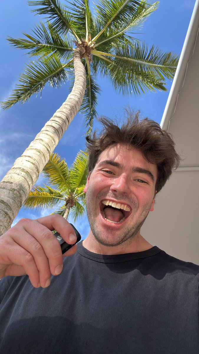 joshsuggss's tweet image. JUST INTERVIEWED A BILLIONAIRE

HOLY FUCK

FOOT ON THE GAS