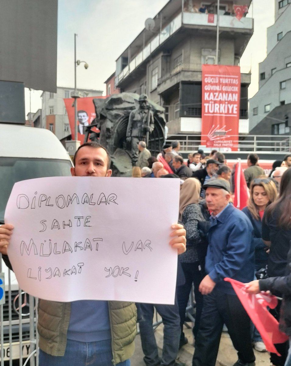 Emeğin başkenti Zonguldak'ta çalınan emeğimizi CHP mitinginde duyurduk.

<a href="/herkesicinCHP/">CHP 🇹🇷</a> <a href="/eczozgurozel/">Özgür Özel</a> 
<a href="/Yusuf__Tekin/">Yusuf Tekin</a> <a href="/cftcblnt/">Bülent ÇİFTCİ</a> 
#MülakatZulmünde384Gün