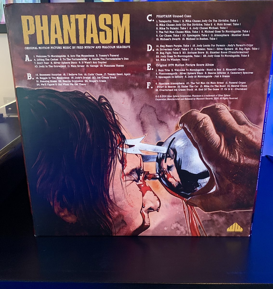 The chores are done and the #turntable is open for business #nowspinning the <a href="/waxworkrecords/">Waxwork Records</a> repress of <a href="/DonCoscarelli/">Don Coscarelli</a> masterpiece Phantasm!

#vinyl #vinlcollection #recordcollector #HorrorMovies #horror