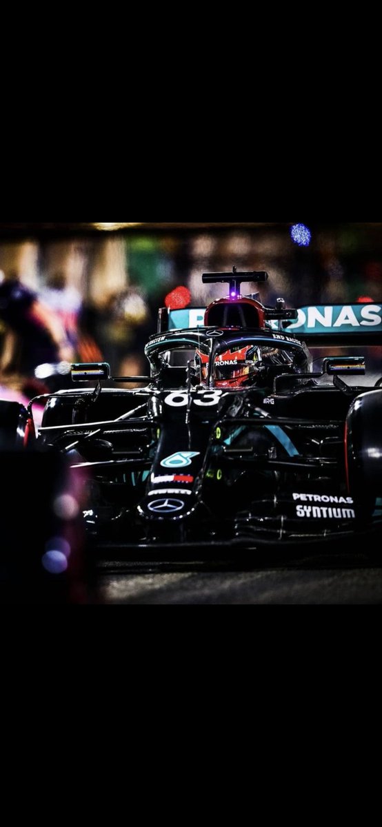 Komodo_ejdeeri's tweet image. Sabah erken kalkacaz yatalım 7 de yarış var George Russell izleyelim 🙂   #LasVegasGP | #F1