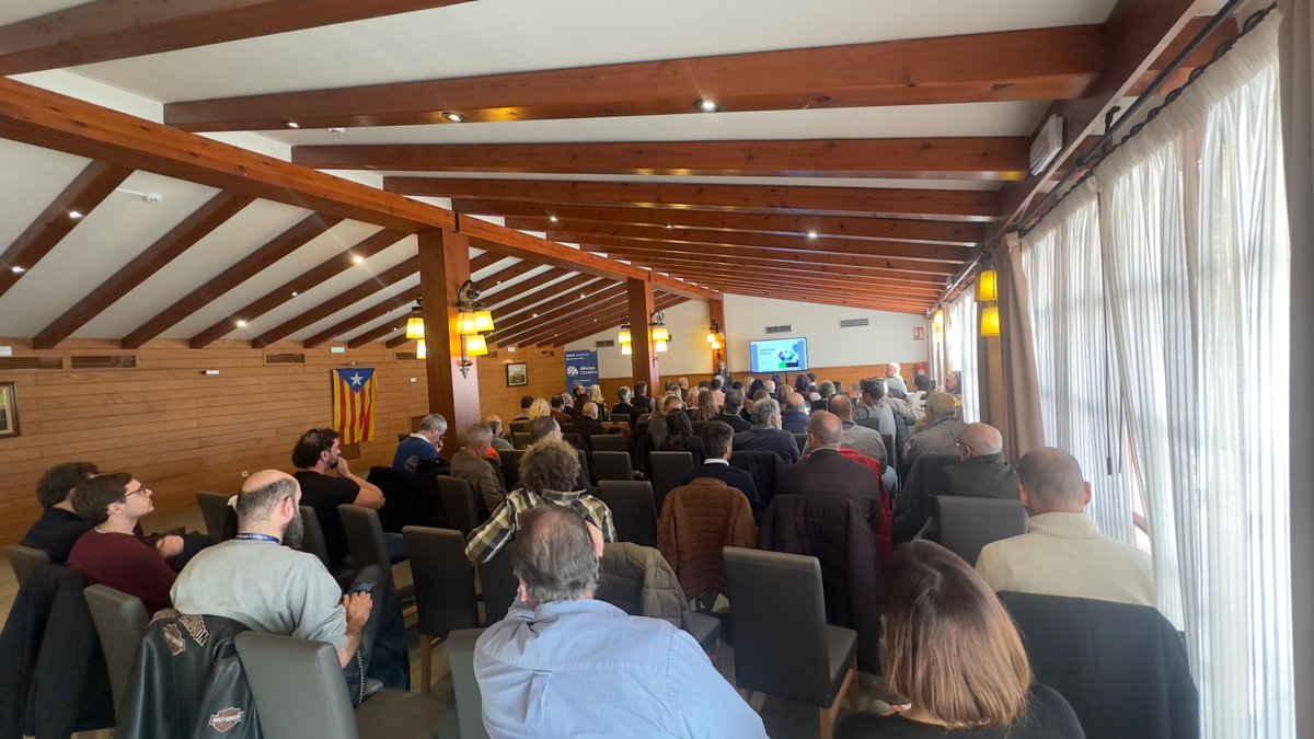 Gran jornada de formació a Vilanova i la Geltrú del Garraf i del Baix Penedès.

Cada vegada som més, més preparats i més determinats.

Ens posem a punt per les municipals: el territori ho necessita. 💙 #SalvemElGarraf i #SalvemBaixPenedes