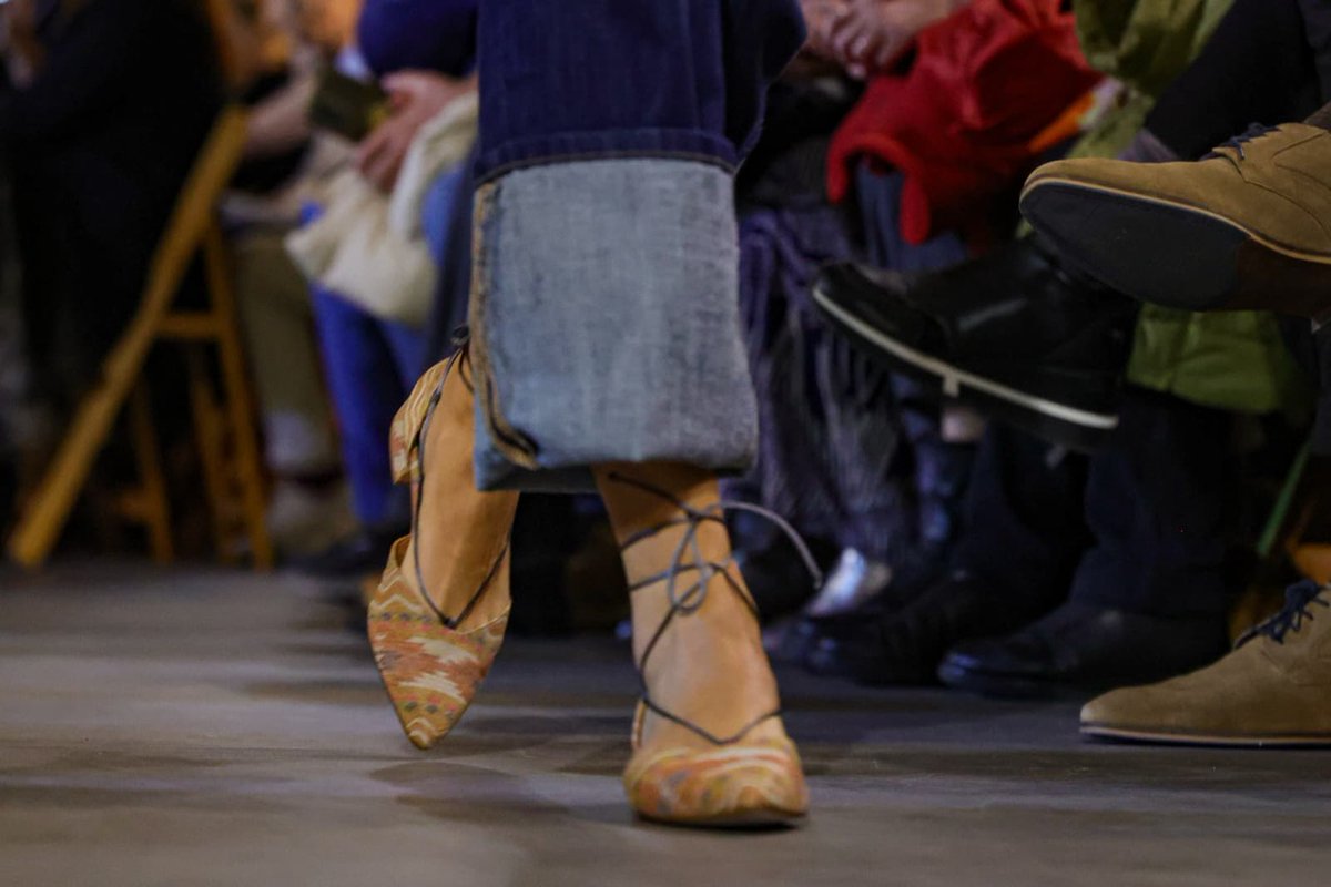 OrainIngurumena's tweet image. 🌿👗 Diez años de moda sostenible en @Naturklima  

Celebramos la 10ª edición del Desfile de Moda Sostenible, con 11 diseñadores y marcas locales que demuestran que la creatividad y la economía circular van de la mano.

#EWWR2025 #ModaSostenible #GKGreenFashion