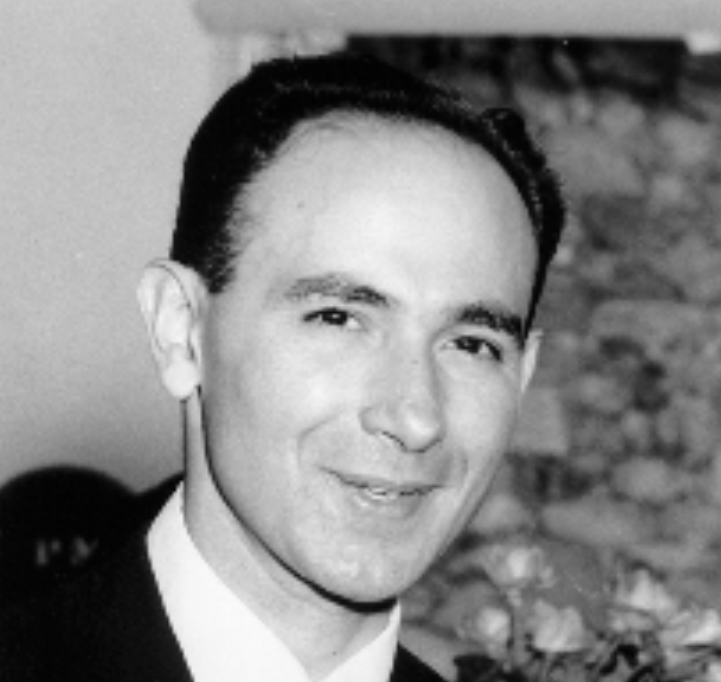 Este chad inventó el bisturí punta de diamante, contribuyó al proceso de creación del microscopio electrónico, ganó premios diversos y era políglota.

Se vio forzado a exiliarse en EEUU después de la caída de MPJ y se negó a nacionalizarse.

Ese logro tuyo es puro papel mojao.