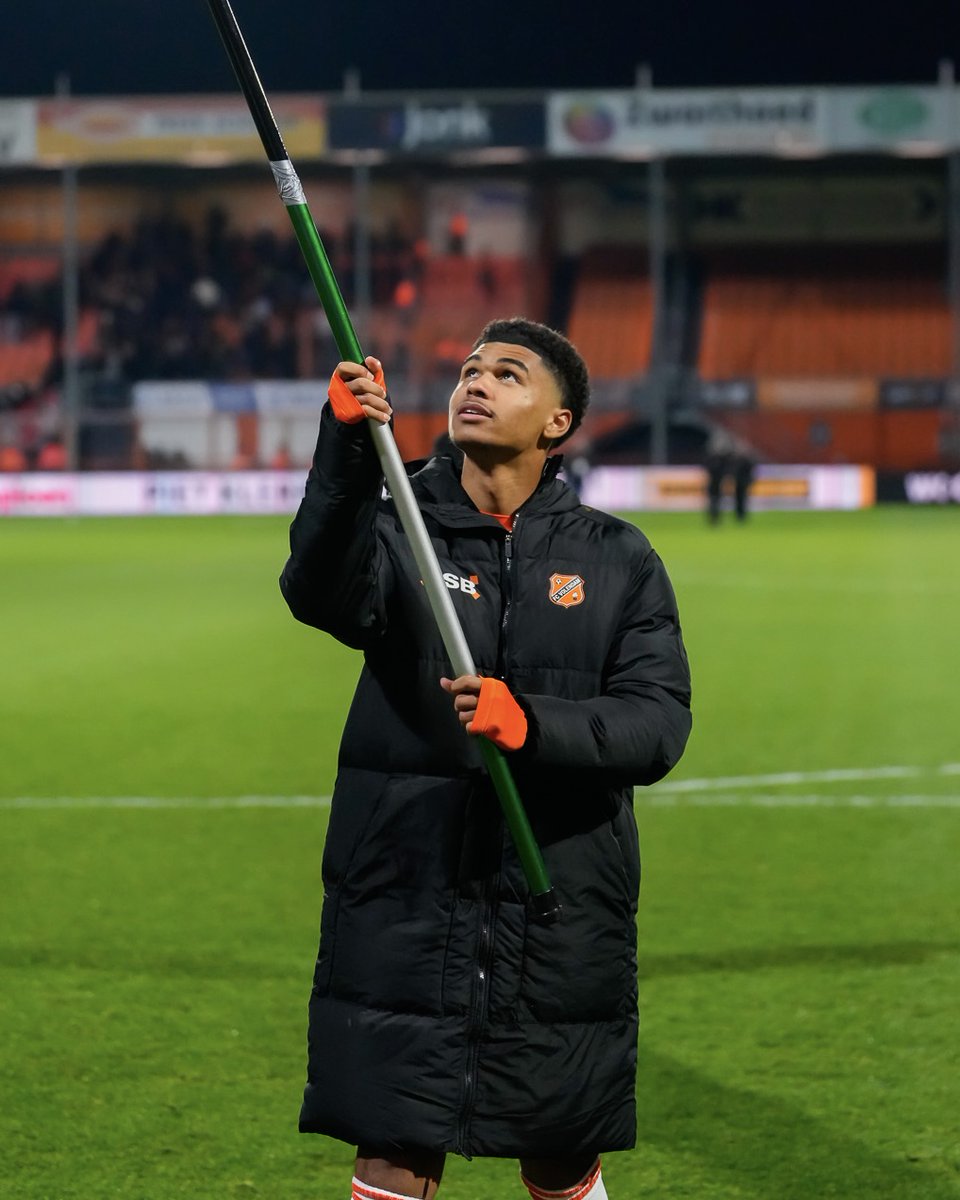 fcvolendam's tweet photo. 🟠⚪️ ✘ 🔵🔴
🫶 Samen één punt gepakt.
#VOLTWE | #WêiBinneVòlledam https://t.co/Oe2Zbio6qK