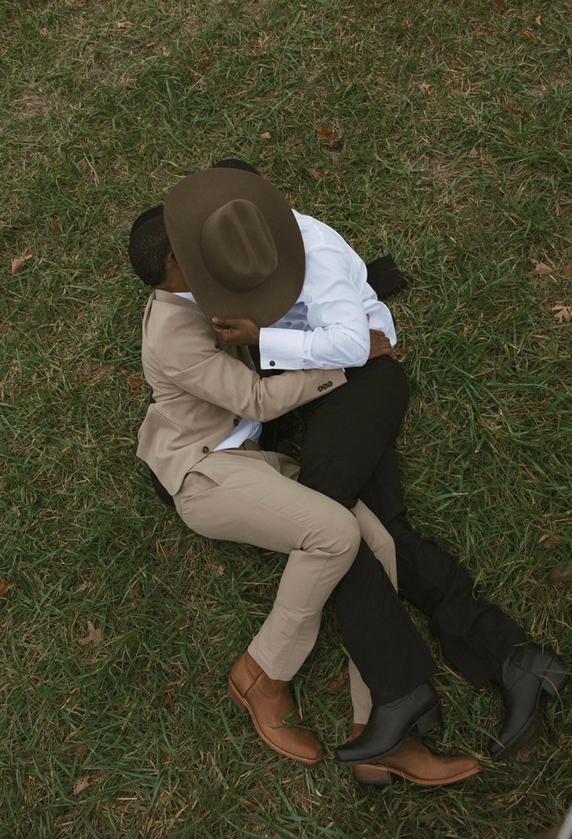 Jordannasirr's tweet image. Love is Love ❤️🤠

Styled by me.