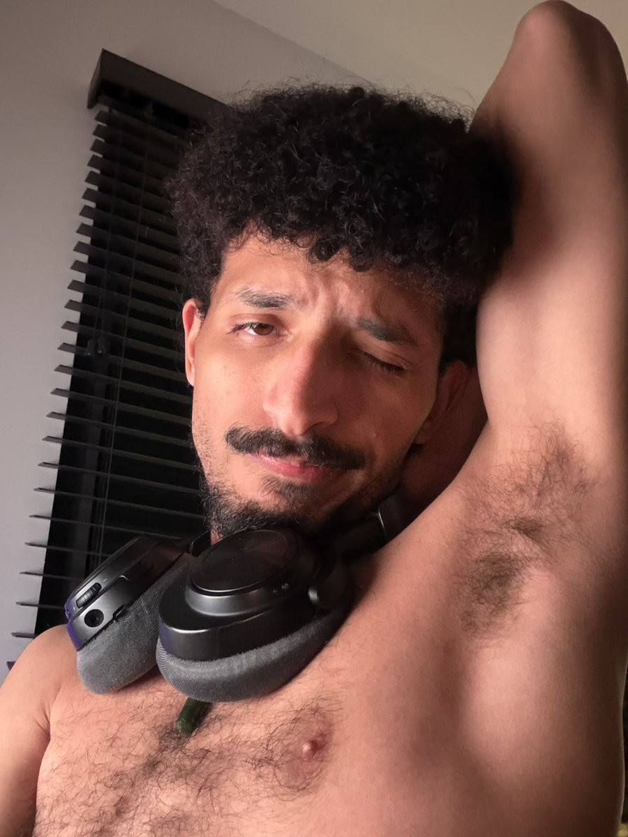 adam 🧃🐛 tweet media