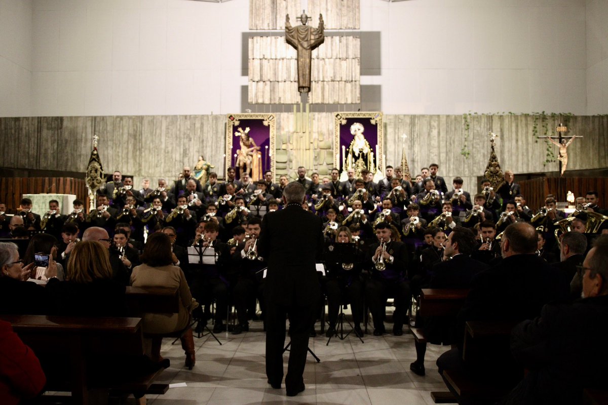 Ya suenan las bandas de cornetas de Las Cigarreras en la Parroquia Nuestra Señora de los Remedios…

🎼🎺🥁 #SuenaCigarreras #MadreCigarrera
