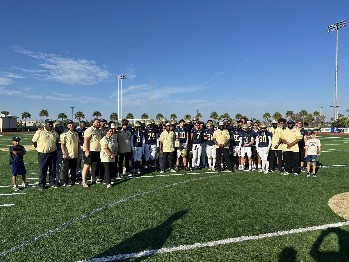 A tough way to end a great season, but this team will be back! Final score from the Villages, Oak Hall 27-Cambridge Christian 10. The Lancers finish the season 9-5. Great effort guys, we are so proud of all the players and coaches. Thank you to all of our seniors too! #GoLancers