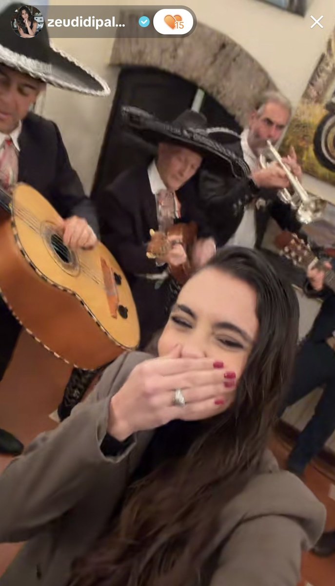 CormenkoIsReal_'s tweet image. Mi piscio 🤣🤣
#zeudiners #ZeudixRoma