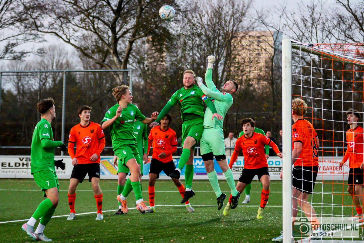 𝗚𝗥𝗘𝗧𝗜𝗚 𝗩𝗘𝗟𝗢 𝗪𝗜𝗡𝗧 𝗥𝗨𝗜𝗠 𝗩𝗔𝗡 𝗢𝗡 𝗜𝗡 𝗗𝗘𝗥𝗕𝗬
Het werd maar liefst 0-5 voor Velocitas 1897.
Zie: tinyurl.com/muzwc8rz
Foto's (110) staan online op fotoschuil.nl
<a href="/oogsport/">OOG Sport</a> <a href="/Sport050/">Sport050</a> <a href="/RTVNoordSport/">RTV Noord Sport</a> <a href="/DvhNSport/">DVHN Sport</a> <a href="/Derde_helft/">Dick Heuvelman</a> <a href="/oranjenassau/">CVV Oranje Nassau</a>