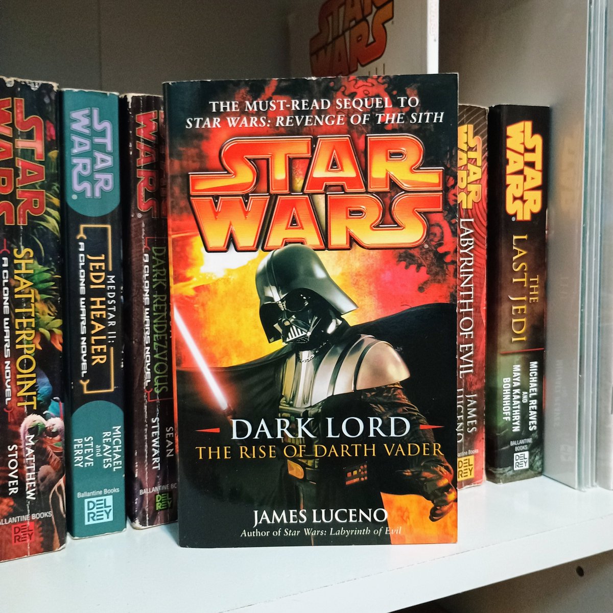Legacy_Expo's tweet image. Dark Lord: The Rise of Darth Vader, by James Luceno, was released on this day in 2005.

#DarthVader #JamesLuceno #ExpandedUniverse #StarWarsExpandedUniverse #StarWarsLegends