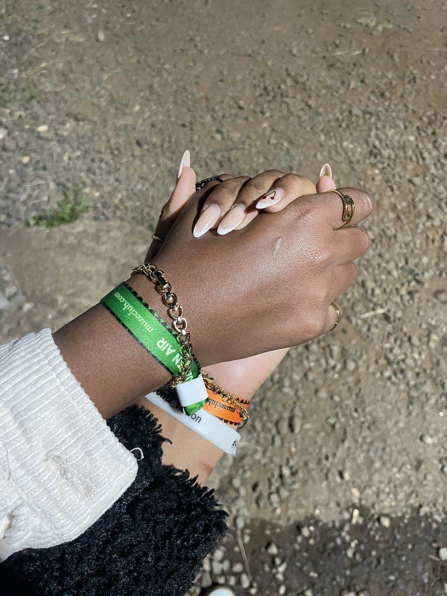 MissWK_'s tweet image. With my boo @lucindajanet ❤️