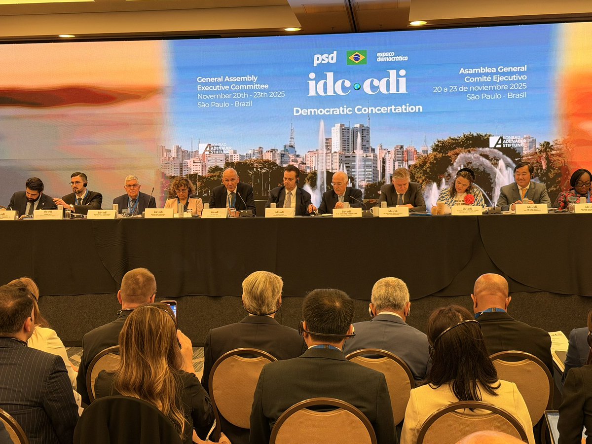 V São Paulu na Izvršilnem odboru  <a href="/idccdi_/">IDC CDI</a> sprejeli ključne resolucije v podporo demokraciji, človekovim pravicam ter zaščiti preganjanih kristjanov; opozorili tudi na resne grožnje demokraciji v Sloveniji

Izvršni odbor največje globalne zveze desnosredinskih in