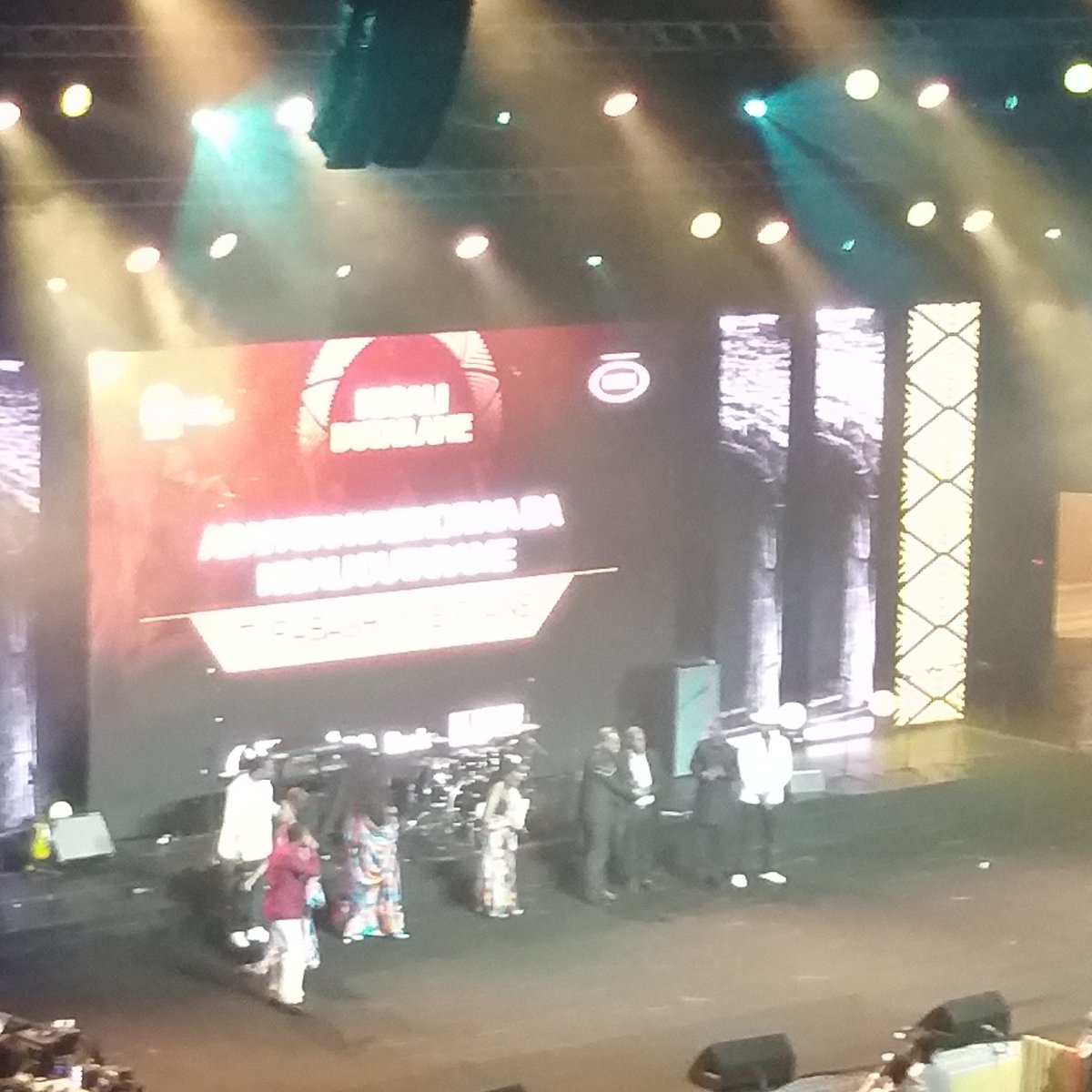 Ndihokubwa98740's tweet image. Nimwishyuke nshuti y&apos;urubyiruko @SadateMunyakazi Imana y&apos;i Rwanda ihorana nawe.Uko mukunda u Rwanda mukarutamika abato mukirāta uwaruzūye #PaulKagame tukava ibuzimu tukajya ibuzima turabigukundira mwigisha.
Urambabarira iyi photo ntikuvuga ukūri nari kure. Arko uri urumuri💪