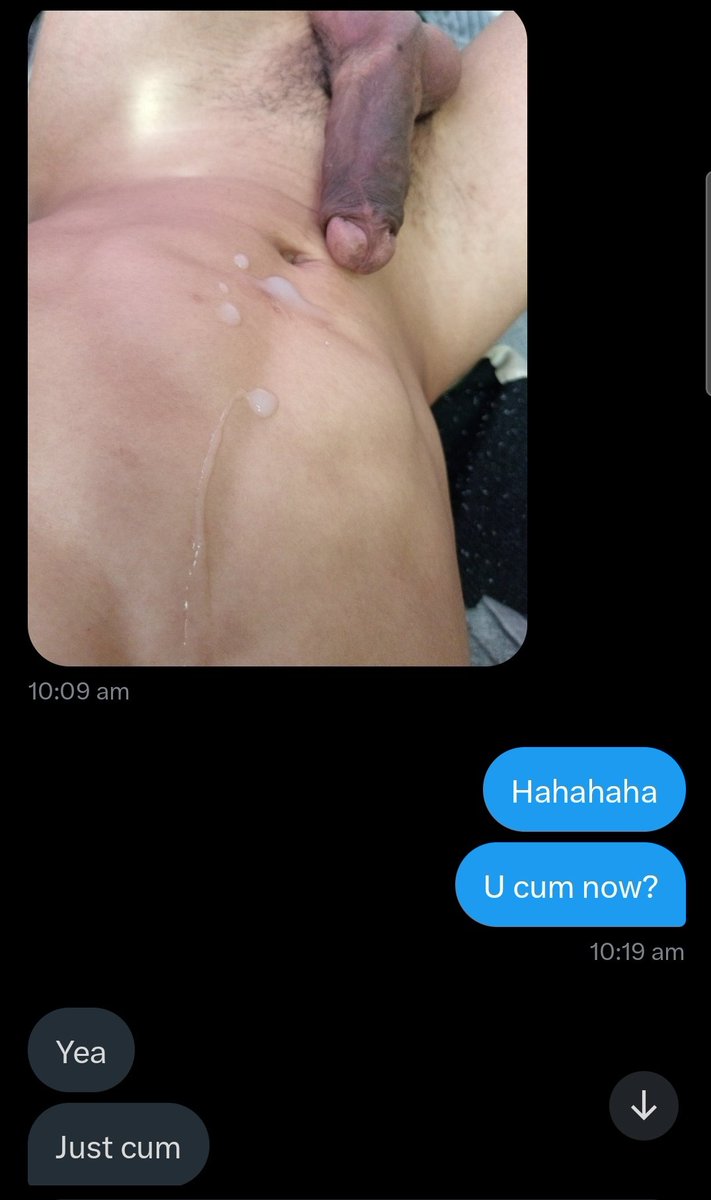 最喜欢大家射给我，如果可以想坐上去，让你射满我😝😝
I love when u cum all over me, wish I could sit on it n cum all inside me 😝😝
** send more dick pic for me plssss getting hornyyyy**