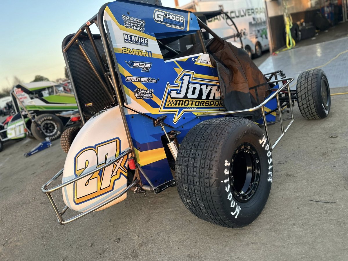 Texan <a href="/Kyle_Jones04/">Kyle Jones</a> has made the trip out to the west coast.

He'll compete in the final 3 races of this month's Golden State Invasion, starting tonight at <a href="/Merced_Speedway/">TheMercedSpeedway</a>.

He's finished 5th &amp; 6th in his two most recent USAC <a href="/NosEnergyDrink/">NOS Energy Drink</a> National Midget starts this year.