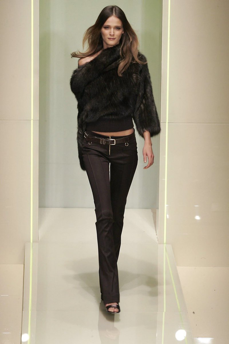 aquariusbby6's tweet image. Versace, Fall 2005