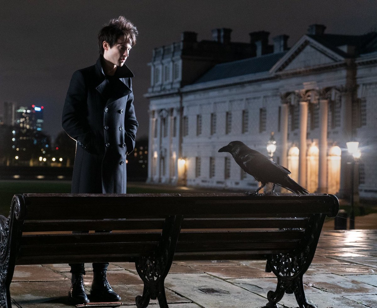 lady_katara's tweet image. Dream of the endless always has a raven 🖤