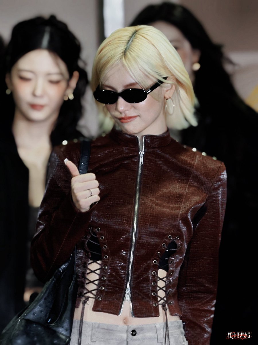 20251121

👍🏻🐈‍⬛

#ITZY #있지 #예지 #YEJI