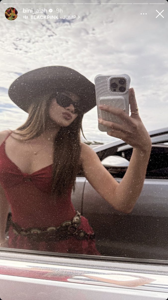 psngayondigital's tweet image. BINI STACEY AND BINI AIAH AS JENNIE AND JISOO 🖤🩷

BINI members na sina Stacey at Aiah, nag-post ng ilang photos matapos nilang mag-dress up bilang BLACKPINK members na sina Jennie at Jisoo para sa “Deadline&quot; world tour kahapon, November 22.