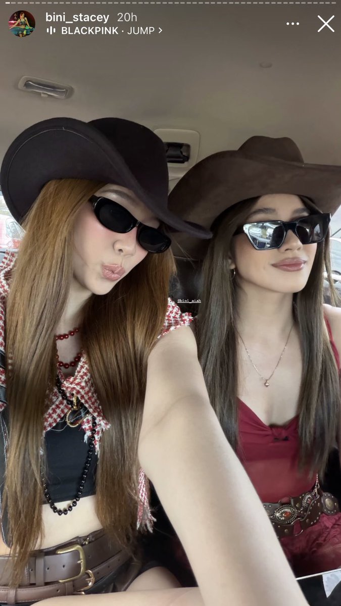 psngayondigital's tweet image. BINI STACEY AND BINI AIAH AS JENNIE AND JISOO 🖤🩷

BINI members na sina Stacey at Aiah, nag-post ng ilang photos matapos nilang mag-dress up bilang BLACKPINK members na sina Jennie at Jisoo para sa “Deadline&quot; world tour kahapon, November 22.