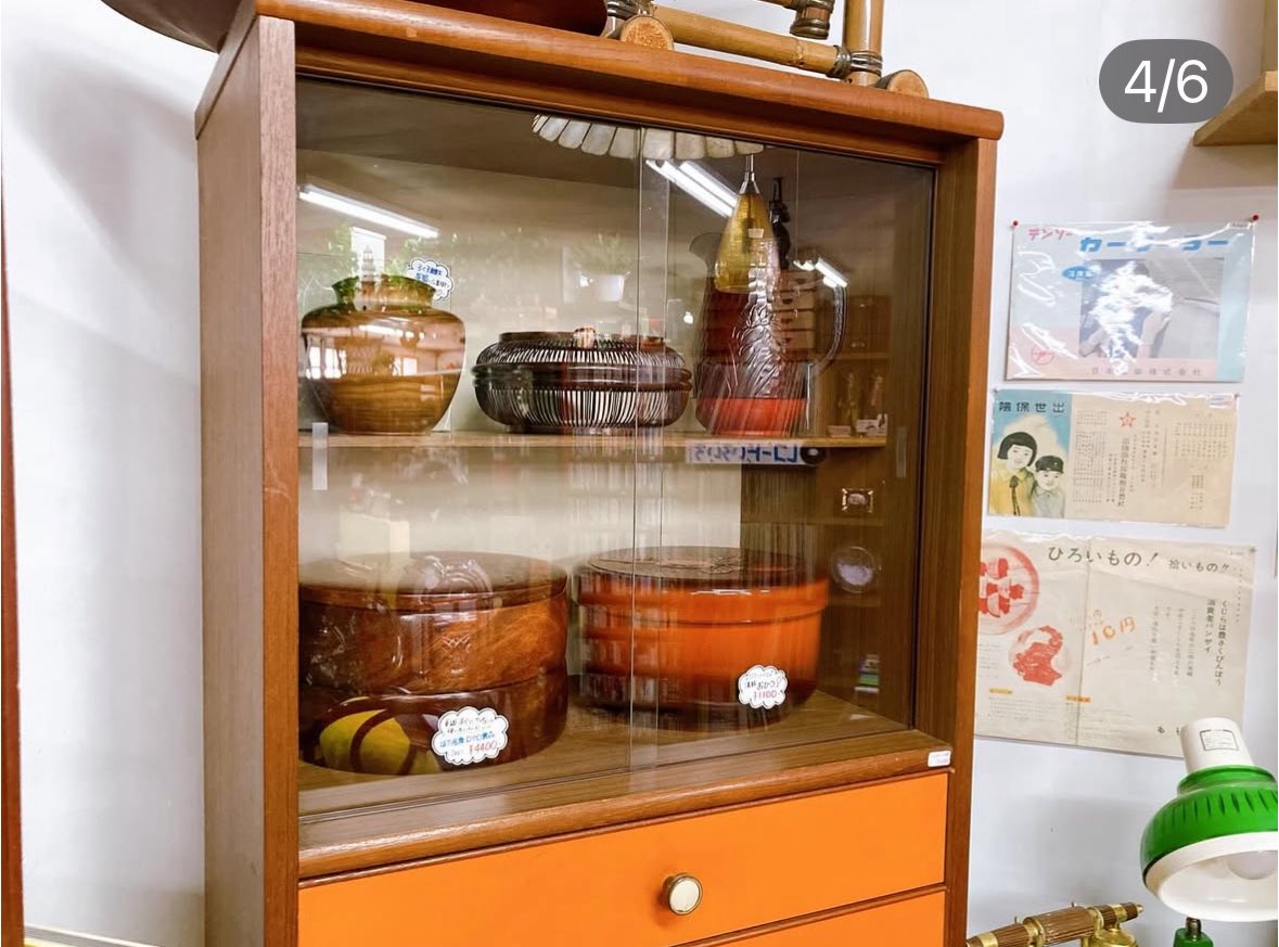 昭和レトロポップ　収納棚・飾り棚⚠️着払い出品です。直接の引取り希望。 昭和レトロポップ 収納棚・飾り棚⚠️着払い出品です。直接の引取り