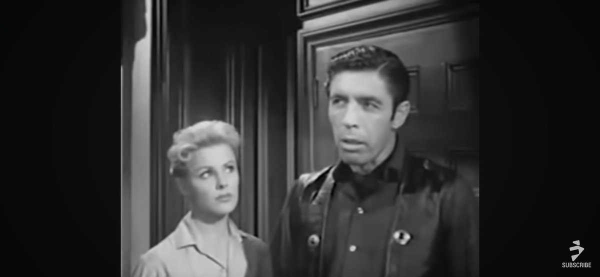 bloodybeautymfx's tweet image. The Dracula/ Van Helsing portion on the movie. @ImbrugliaJim #svengoolie #curseoftheundead