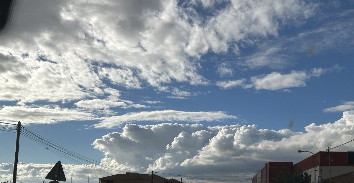 Kuro_7ix's tweet photo. Tremendo cielo https://t.co/TXRTcPdRpQ