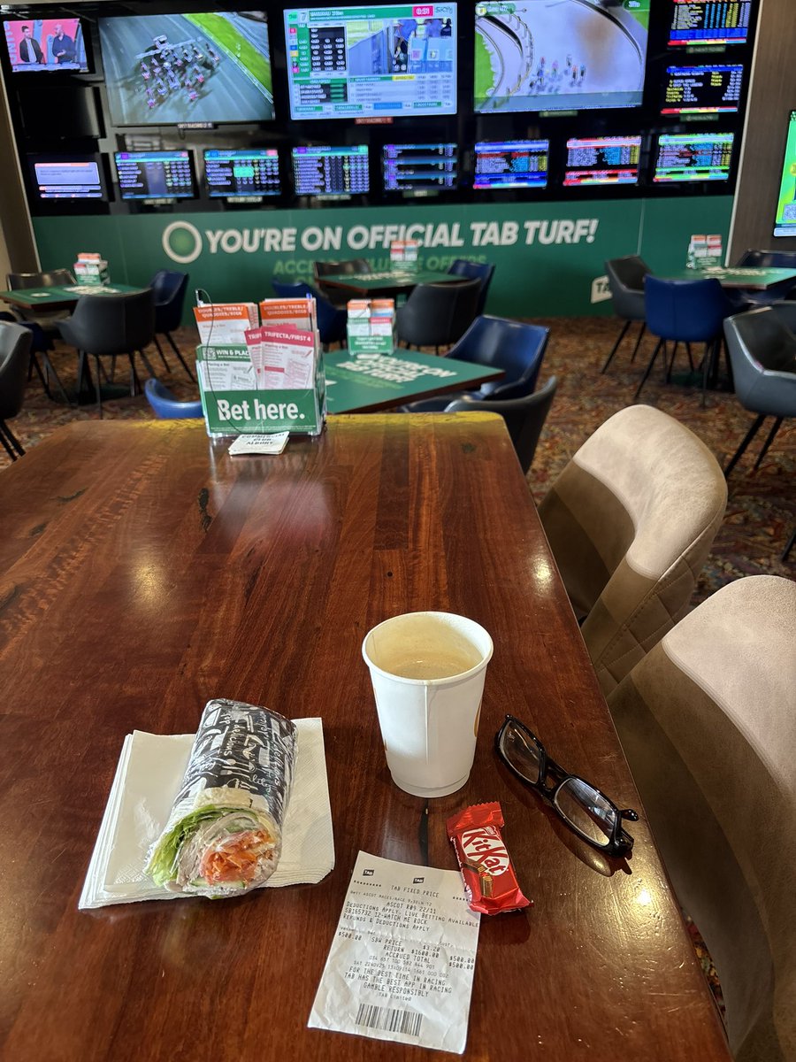 blu_boys's tweet image. Coffee tastes nice today☕️😁
Holiday pay🏖️👍🏻thanks #Pike