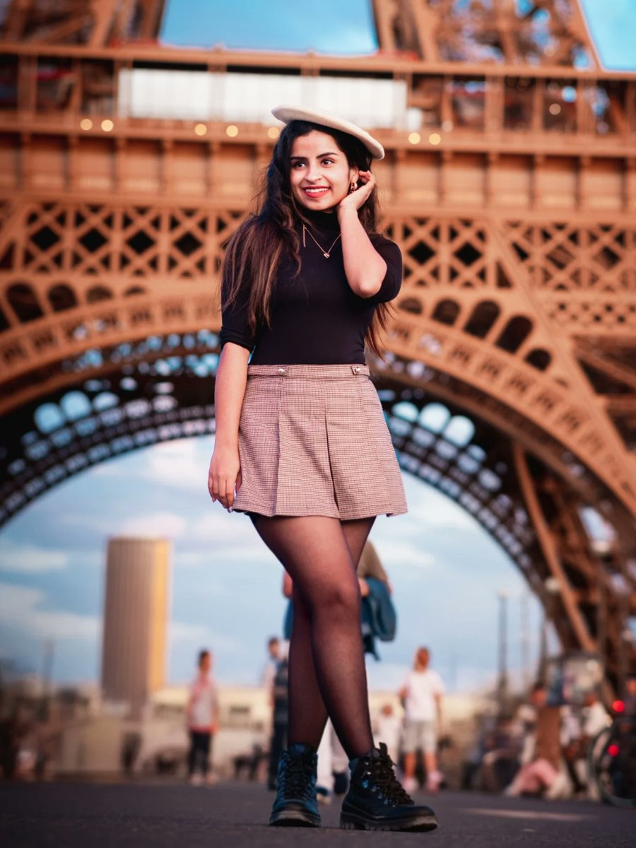 KollywoodCinima's tweet image. #SivaangiKrishnakumar at Paris

📷 @sivaangi_k #Sivaangi ♥

#KollywoodCinima #KcGallery #Sai ✨