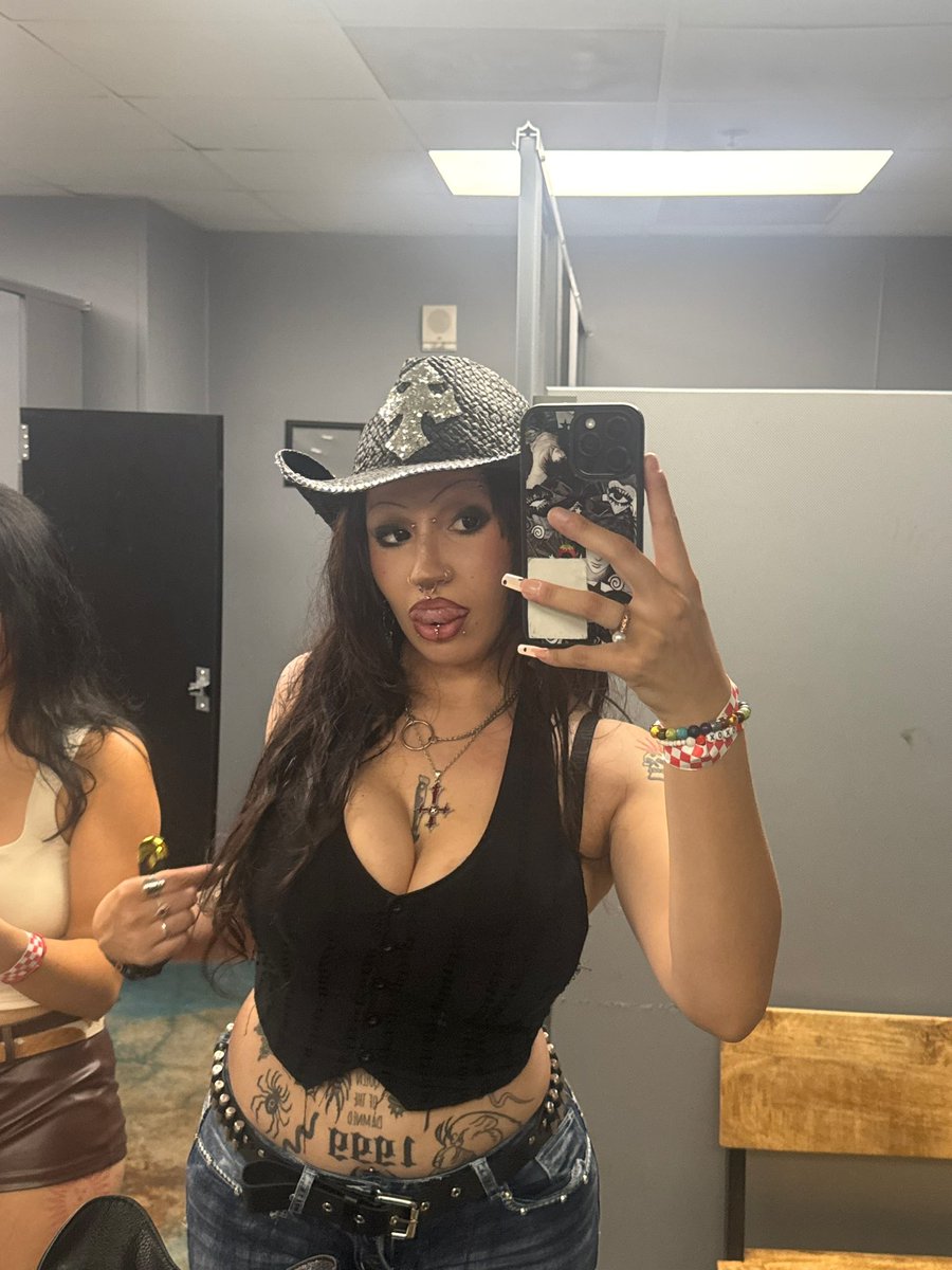 666emonstylesss's tweet image. :}