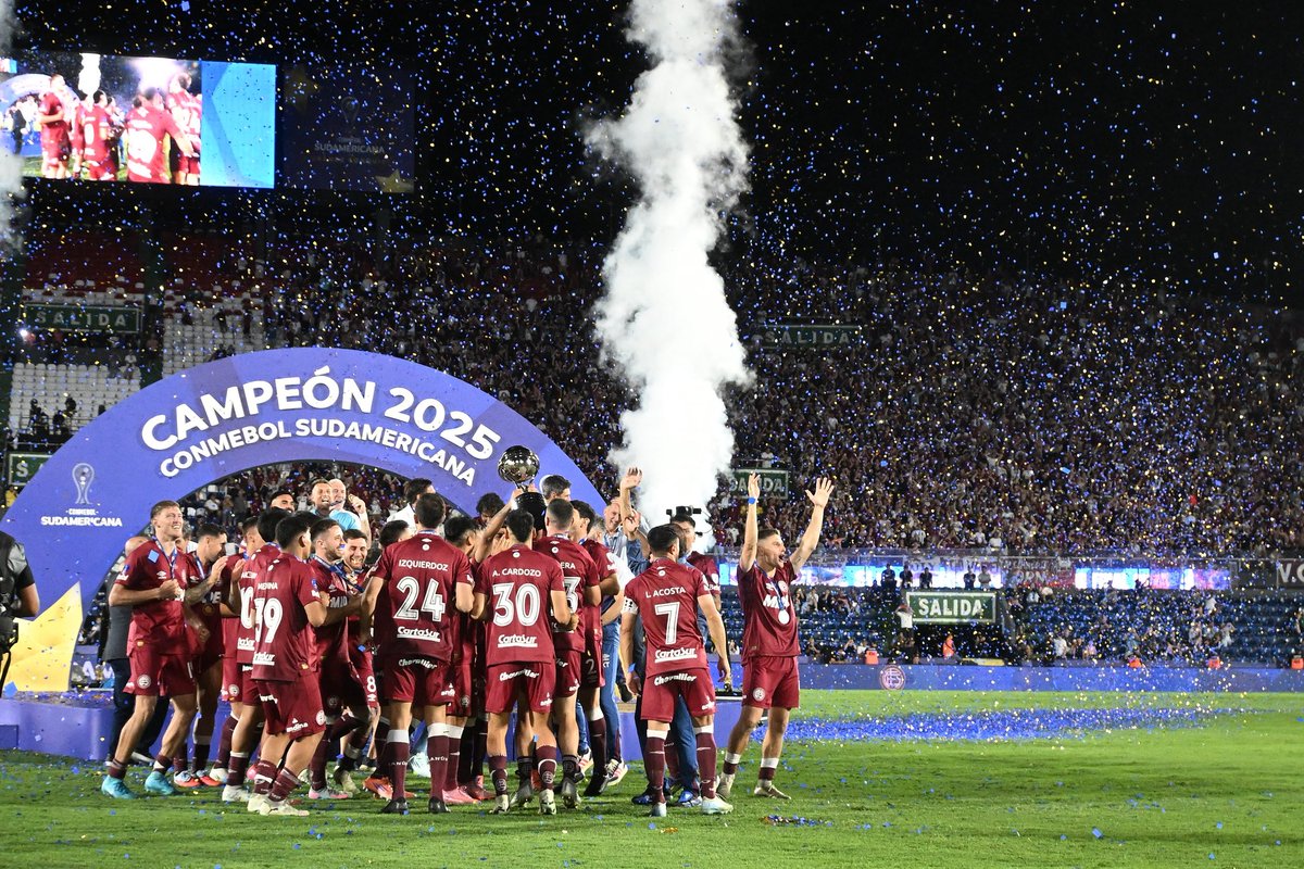QUÉ LINDO VERTE CAMPEÓN, GRANA DE MI VIDA 🇱🇻❤️

QUÉ EL CONTINENTE ENTERO SEPA DE ESTE AMOR