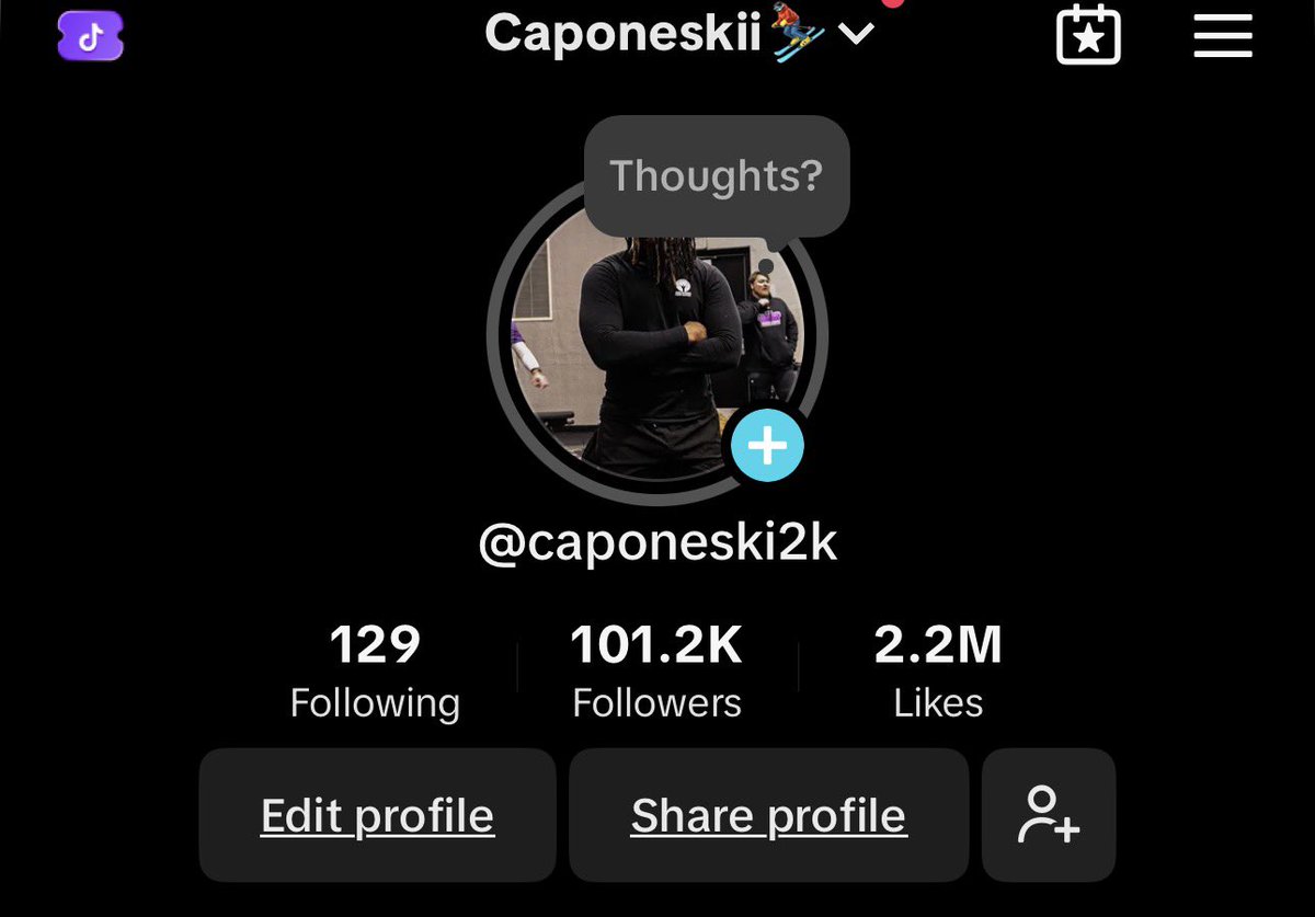 Caponeskii tweet media
