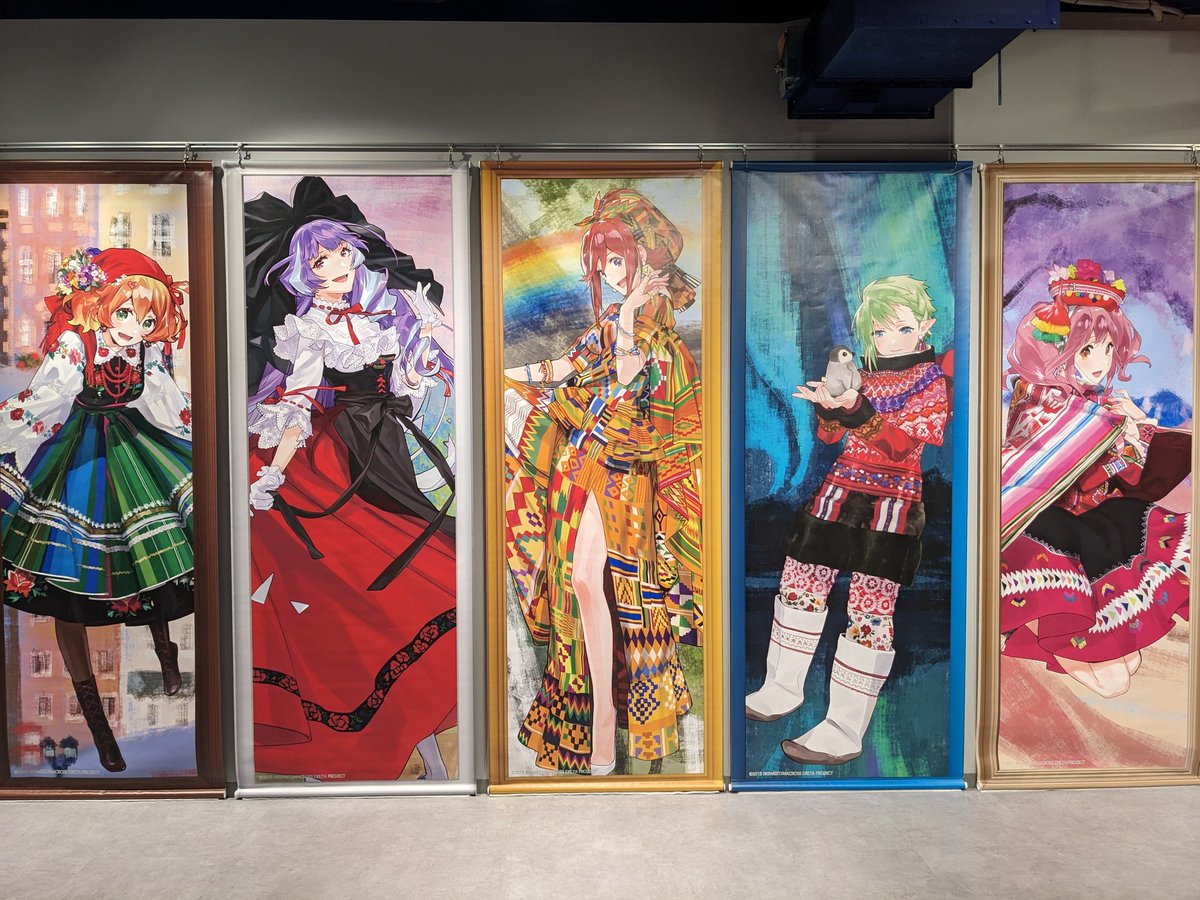 グッズの飾り方がめっちゃ良きです✨
額縁に入れてパネル展示してる！