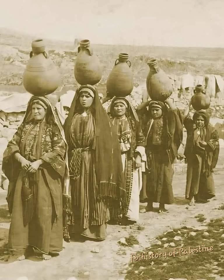 funntsu's tweet image. Boosting for sister Marwa and my dear friend Locker
From one of the villages of Ramallah, Palestine in 1890
On the way back from the spring…