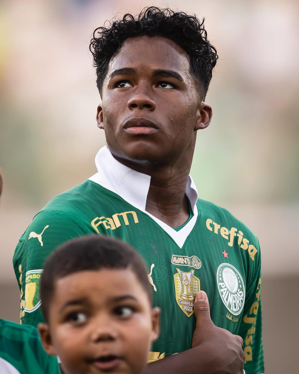 amorimbaiano's tweet image. em 2023 essa criança aqui com 17 anos salvou o cu do medíocre português. mesmo sendo sabotado na semifinal da libertadores sendo colocado no banco pra imundice do rony jogar 

obrigado por ter nos proporcionado a última alegria que sentimos nos últimos anos.