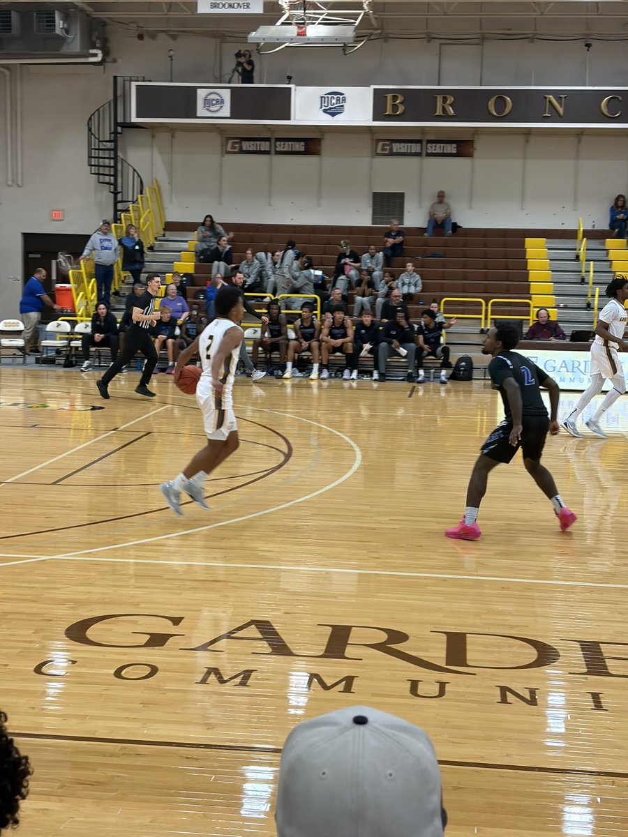 It was good to see former Eagles <a href="/daseanray/">Dasean</a> &amp; <a href="/HIzeyahh917/">Izeyah H</a> on the court today in Garden City!