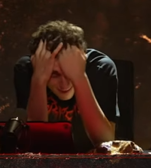 taewinz's tweet image. quando vc ta bebado e acorda no dia seguinte vendo oq fez #HEXATOMBE