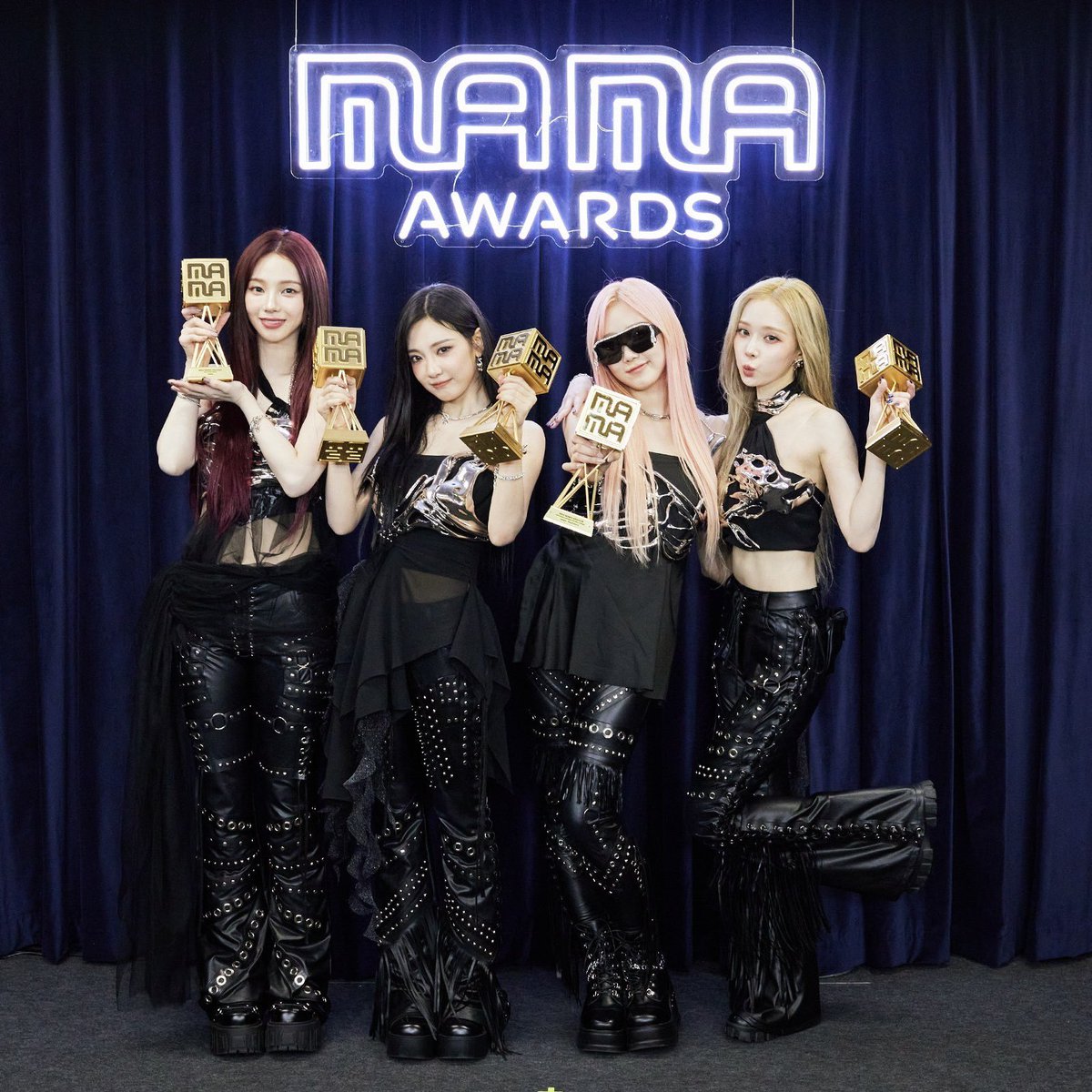 wntrult's tweet photo. 1 year ago today, aespa “Supernova” won ‘Song of the Year (Daesang)’ at 2024 MAMA Awards.

“Supernova” became the first and currently only SM Entertainment song to win this award. https://t.co/Kuhcw7qdcK
