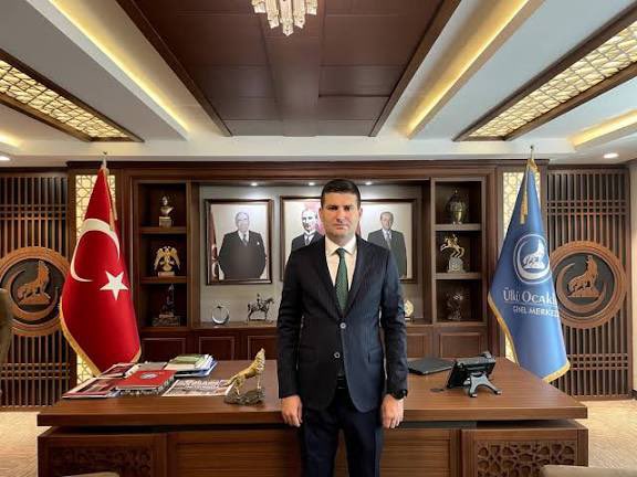 fkfiratkayaa's tweet image. Sen Ki!
Türk genci yetişen yetiştiren olmalı toprağı sevip korumalı buna da Permakültür diyen Yiğit.

ulkuocaklari.org.tr/proje/permakul…