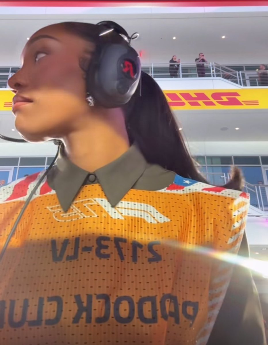 othersidedj's tweet image. My pretty speed racer A’ja 😍🏁🏎️