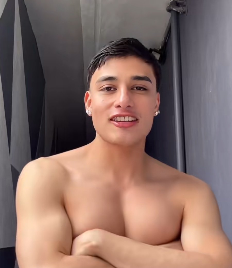 efectocd9's tweet image. Ojalá algún día Fer haga conciencia y vuelva a la malitapa con el cabellito de lado, aún tengo esperanza hermanas 🙏🏼