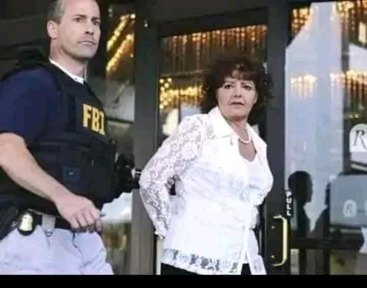 Sherry Colbert tweet media