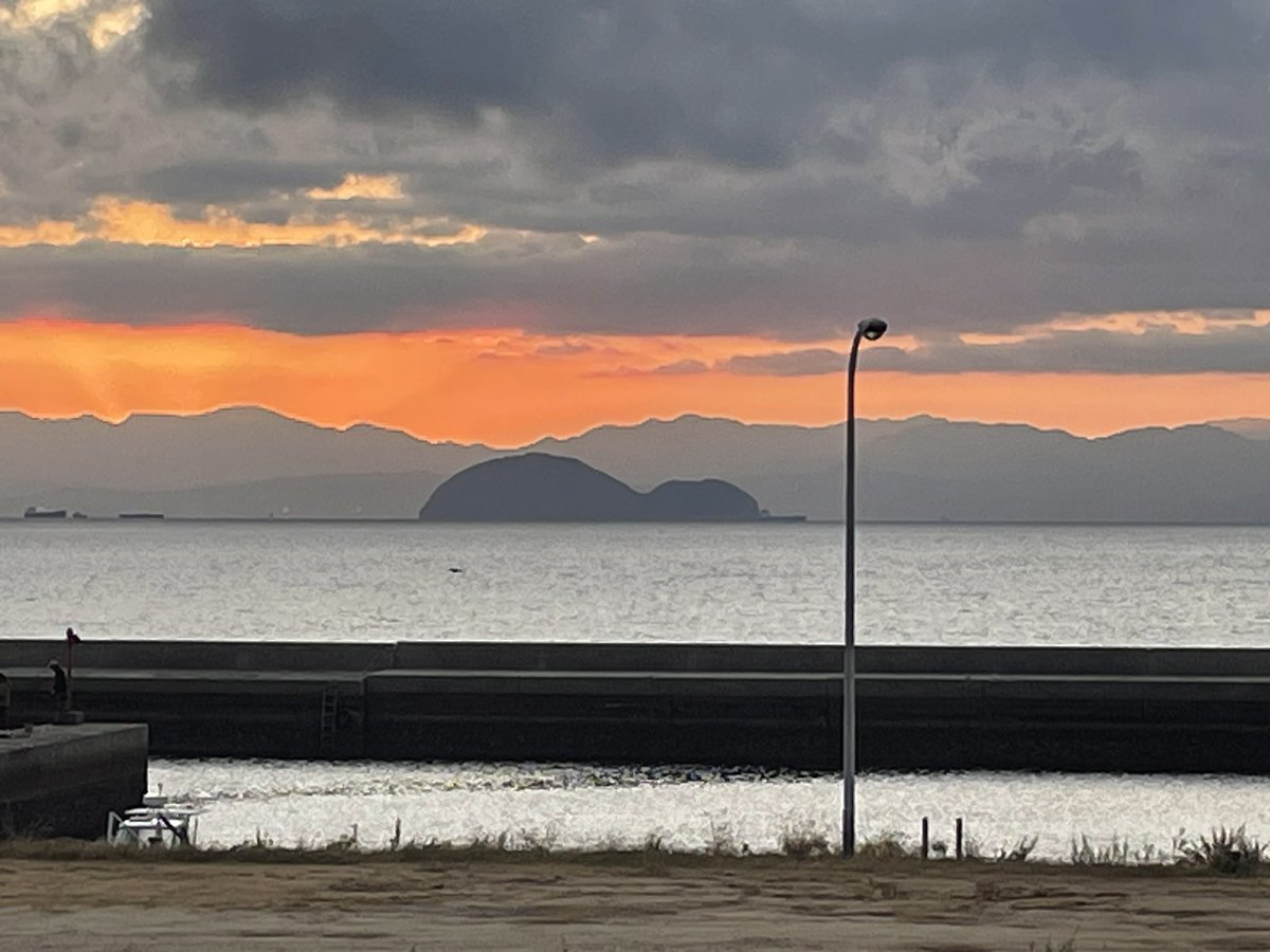 フ°ロロン( ˙з˙)🍷💛 (@proron0214) / Posts / X