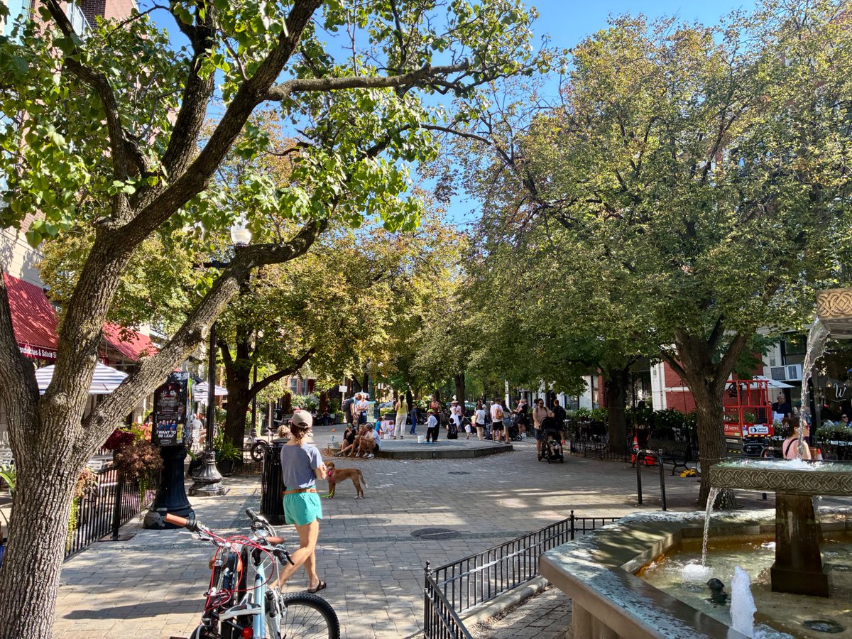 UrbanCourtyard's tweet image. As a natural human habitat, cities support our sovereignty .. our ability to move, interact, and shape our lives without being constrained by machines or distance. 
We are born bipeds, meant to move under our own power, not as the human-car hybrids suburban design effectively…