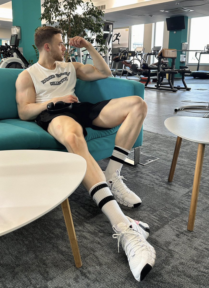 Paused &amp; powered